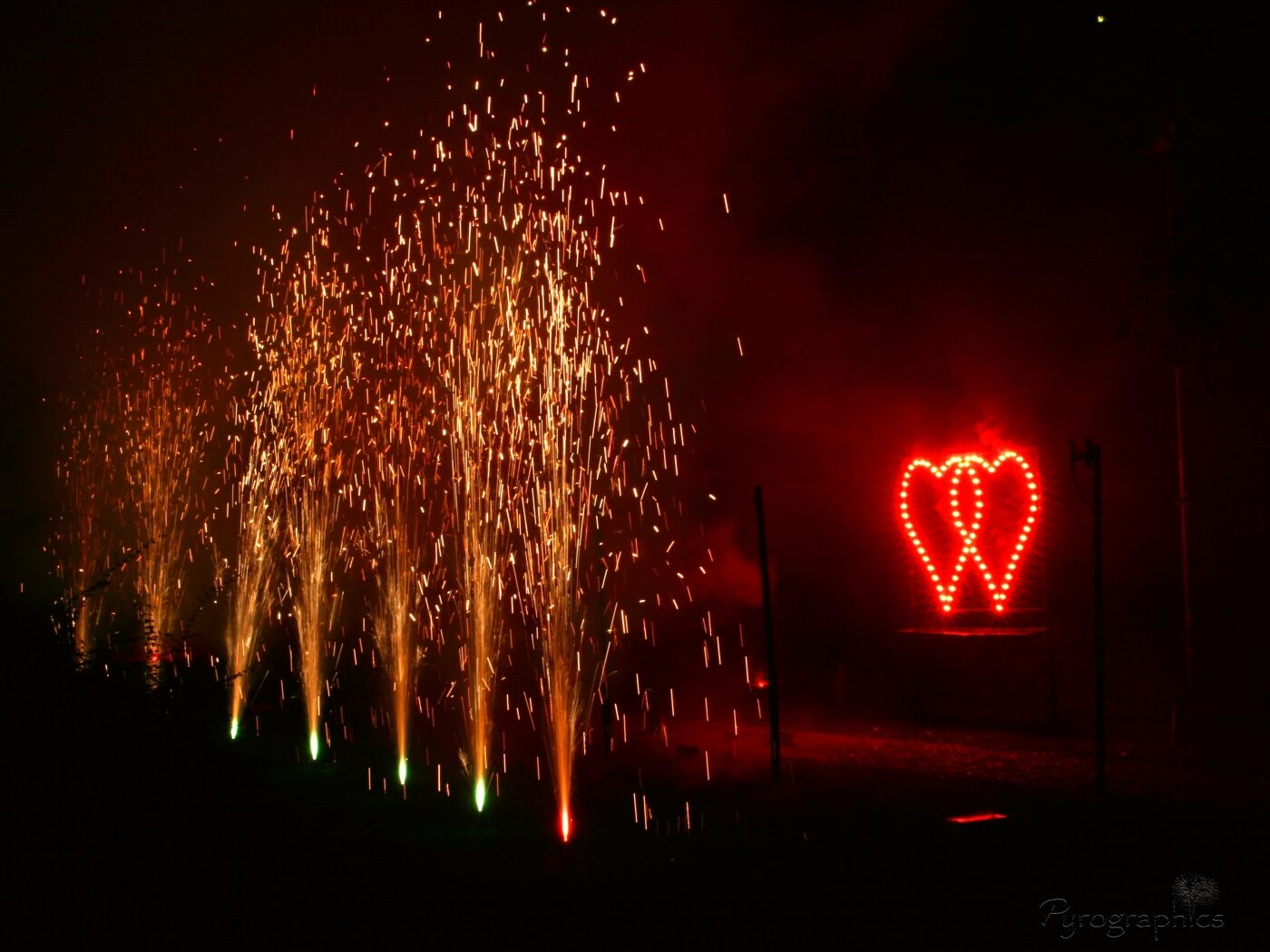 Pyrographics Feuerwerk – Musik und Unterhaltung in Deining, Bild 2